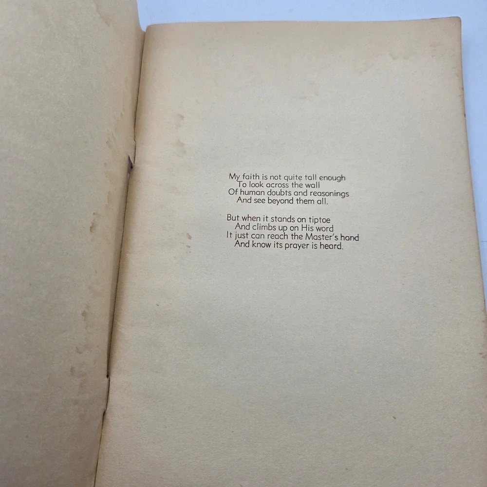 Faith on Tiptoe Marjorie Lewis Lloyd 1946 Vintage Religious Book